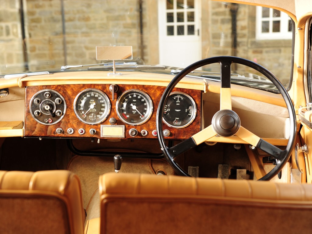 Aston Martin DB2/4 Saloon 3L (Manual)